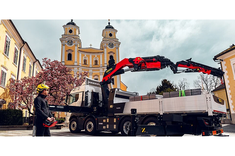Camião grua 80 t·m ou mais — Palfinger PK1050 TEC, fotografia de máquina real