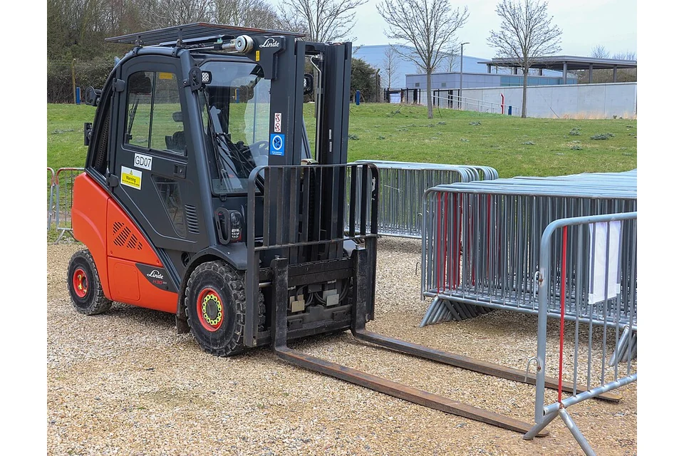Empilhador diesel 3 t — Linde H30D EVO, fotografia de máquina real
