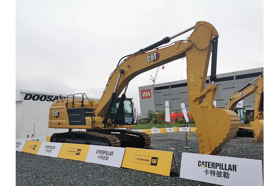 Escavadora giratória 45 t ou mais — fotografia real de Caterpillar 349