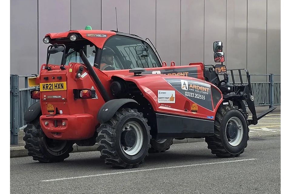Manipulador telescópico 6 m — Manitou MT625 H, fotografia de máquina real
