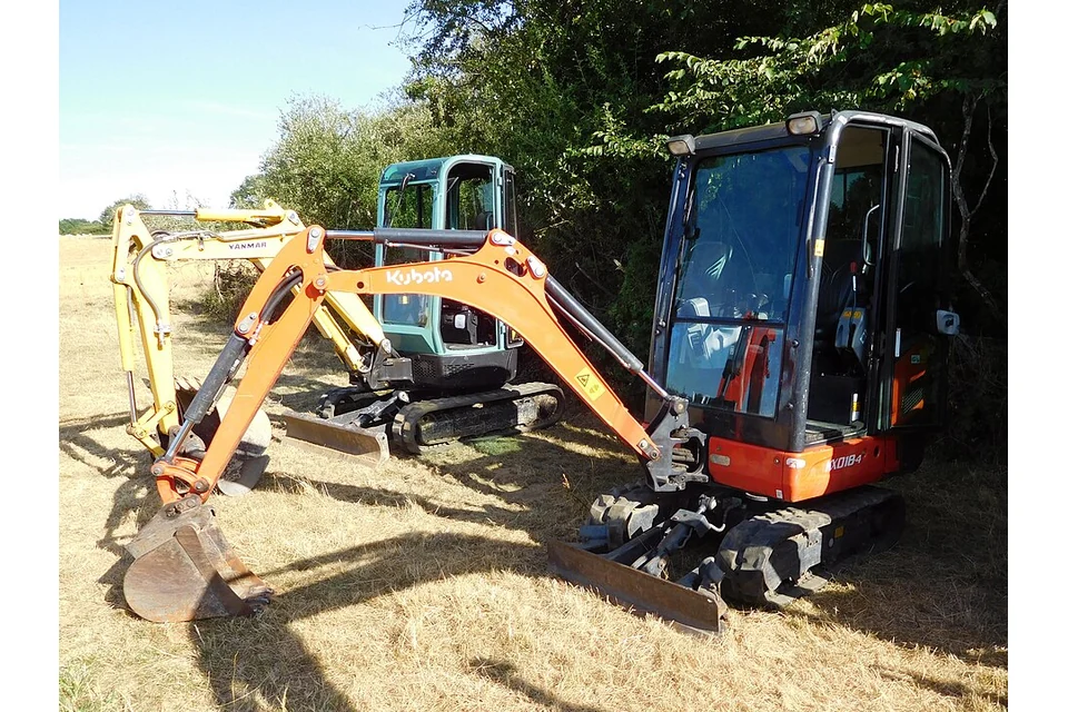 Mini-escavadora 1,8 t — fotografia real de Kubota KX018-4
