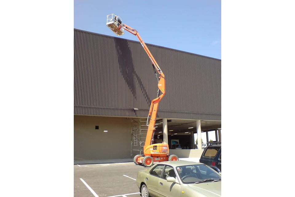 JLG 600AJ — 20 m diesel, fotografia real