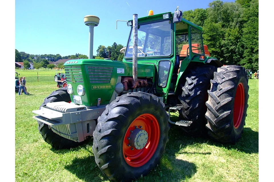 Trator agrícola Deutz D13006 A-S — 130 cv