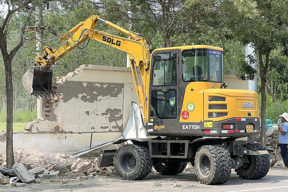 Escavadora de rodas — fotografia real de equipamento