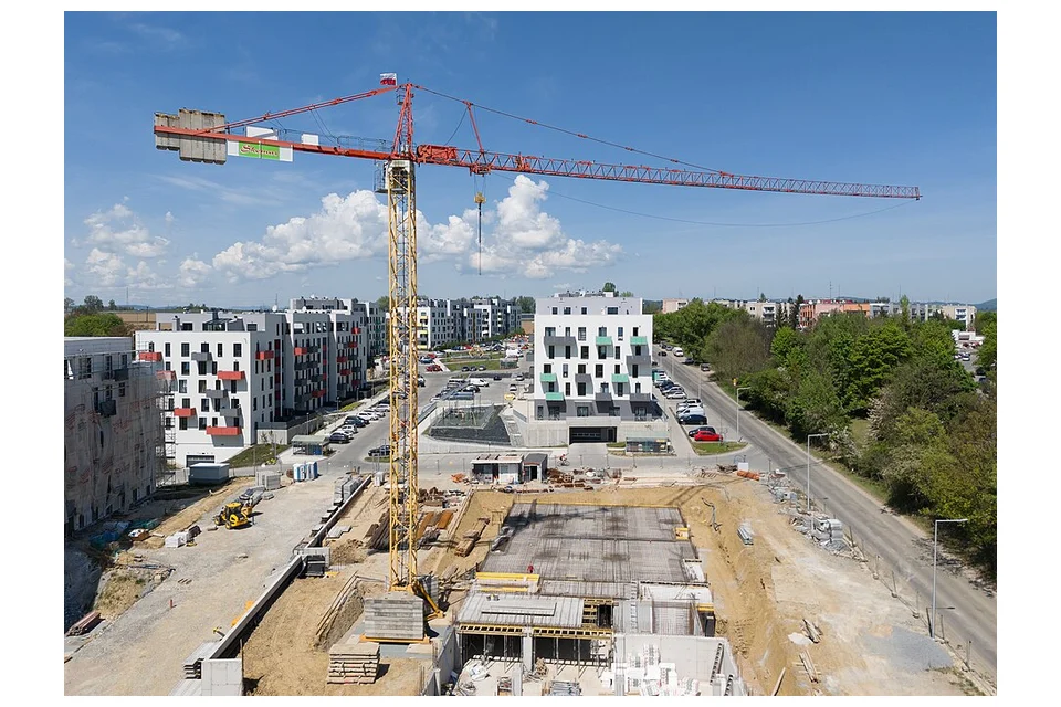 Grua torre — fotografia de equipamento real